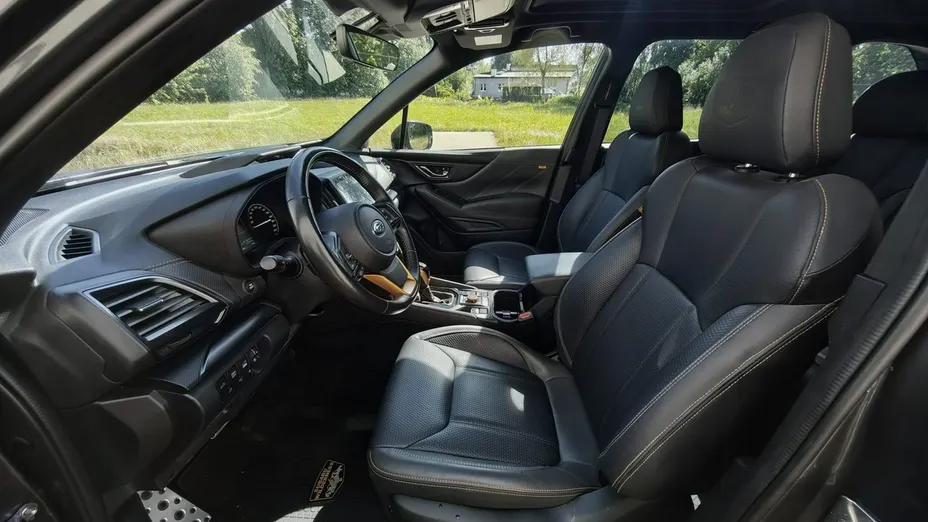 SUBARU Forester -