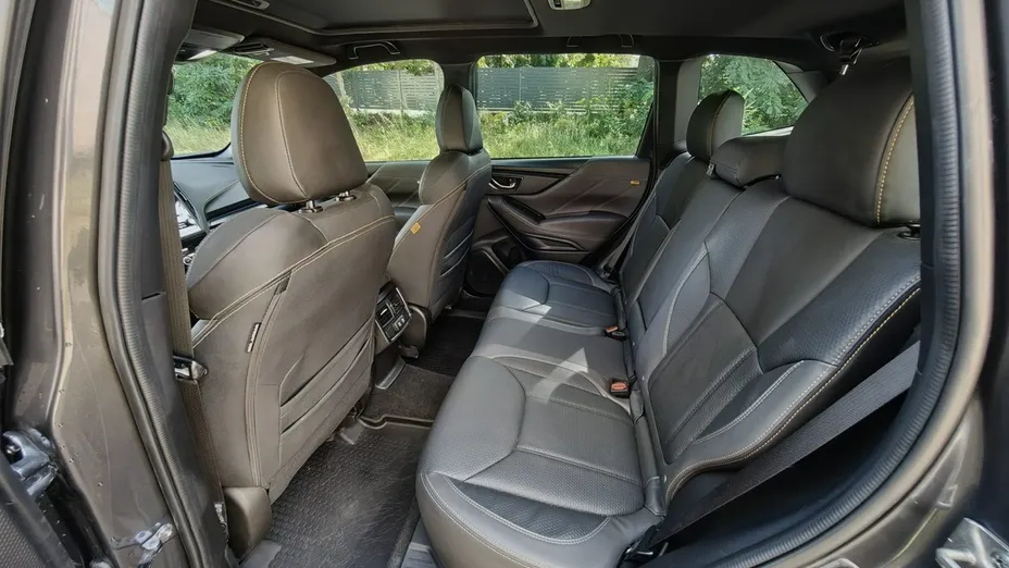 SUBARU Forester -
