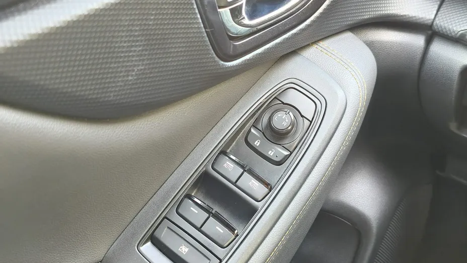 SUBARU Forester -