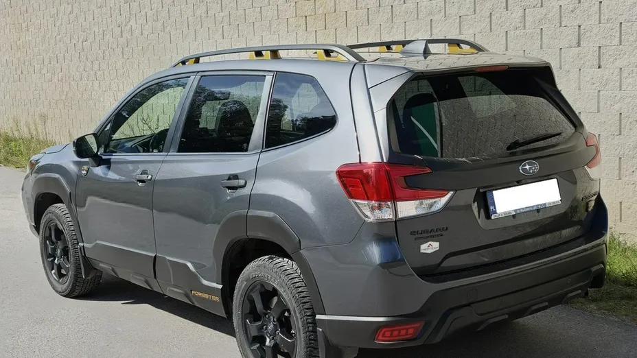 SUBARU Forester -