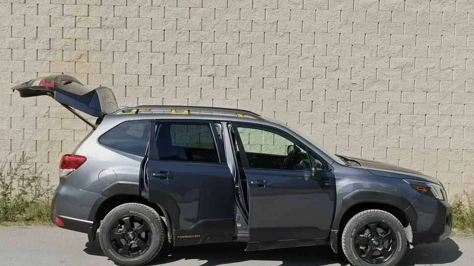 SUBARU Forester -