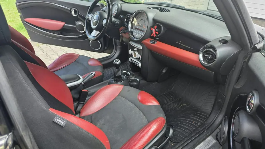 MINI Cooper -