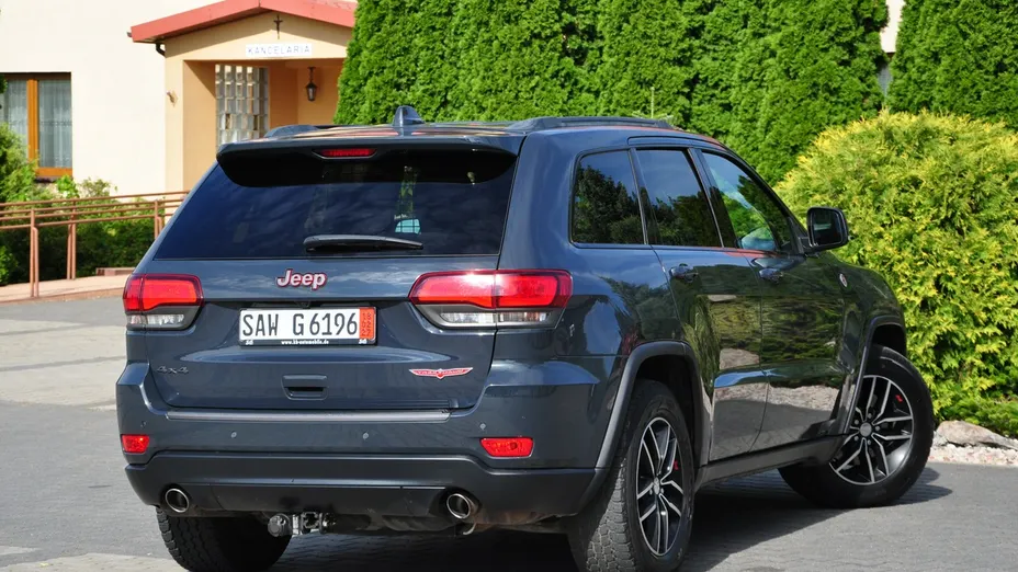 JEEP Grand Cherokee -