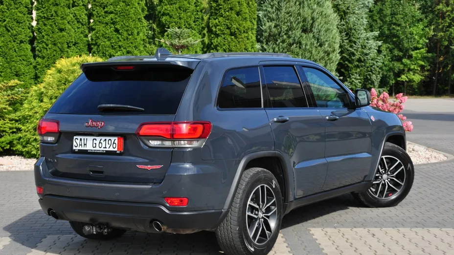 JEEP Grand Cherokee -