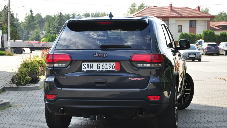 JEEP Grand Cherokee -