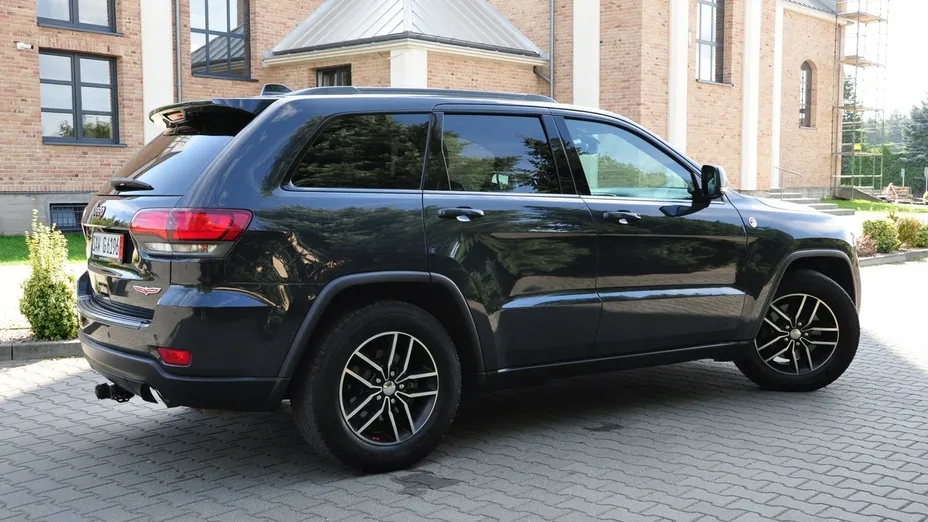 JEEP Grand Cherokee -
