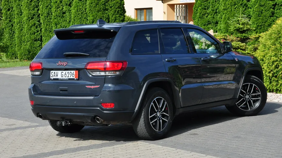 JEEP Grand Cherokee -