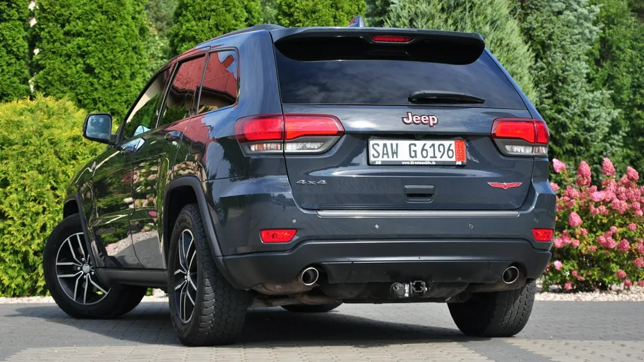 JEEP Grand Cherokee -