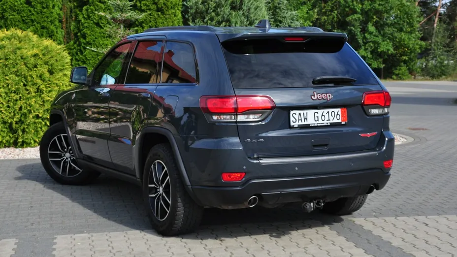 JEEP Grand Cherokee -