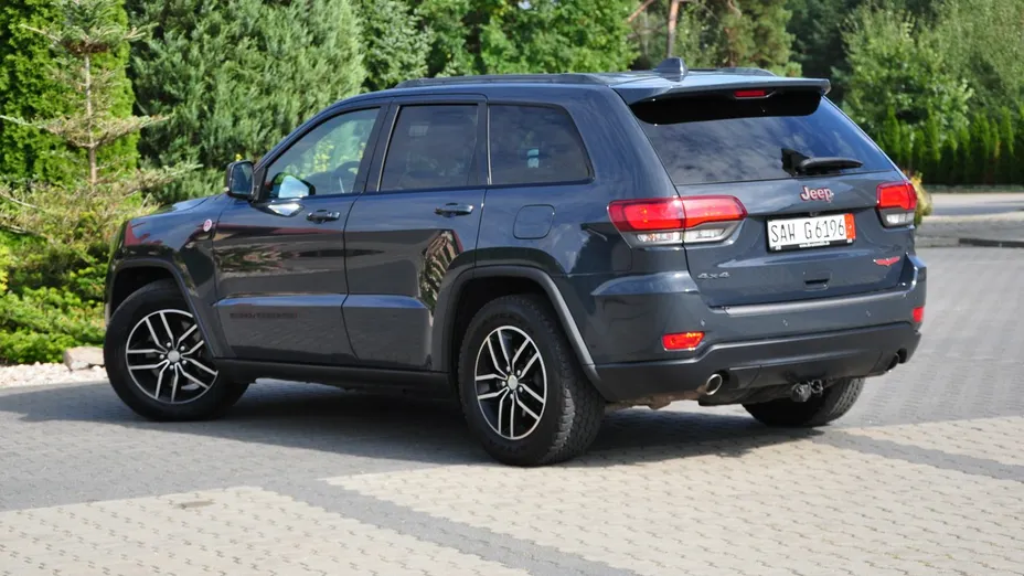 JEEP Grand Cherokee -