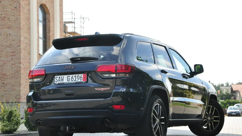 JEEP Grand Cherokee -