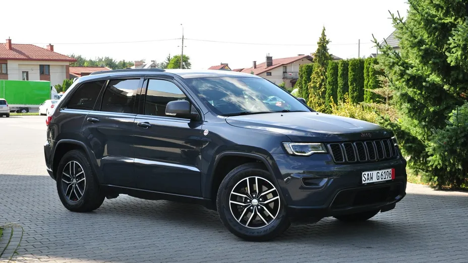 JEEP Grand Cherokee -