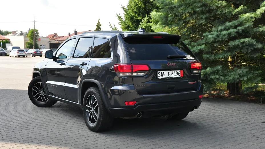 JEEP Grand Cherokee -