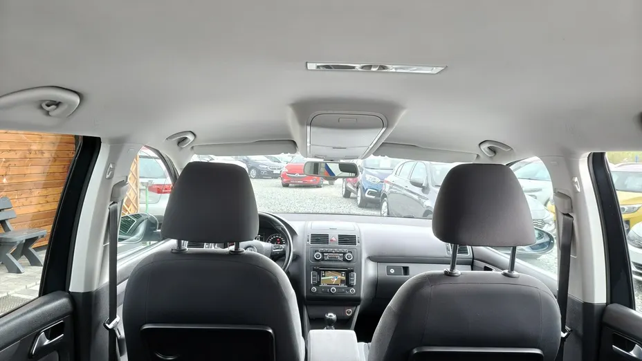 VOLKSWAGEN Touran -