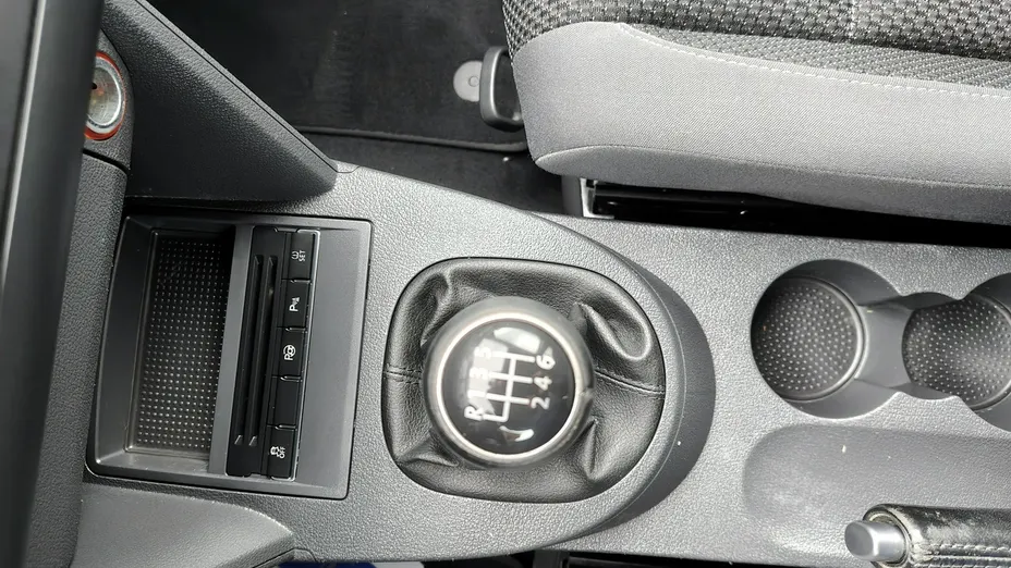 VOLKSWAGEN Touran -