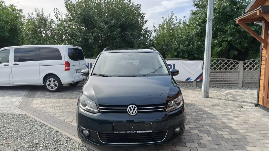 VOLKSWAGEN Touran -
