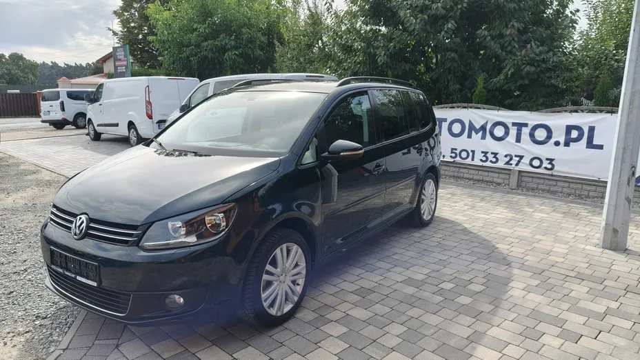 VOLKSWAGEN Touran -