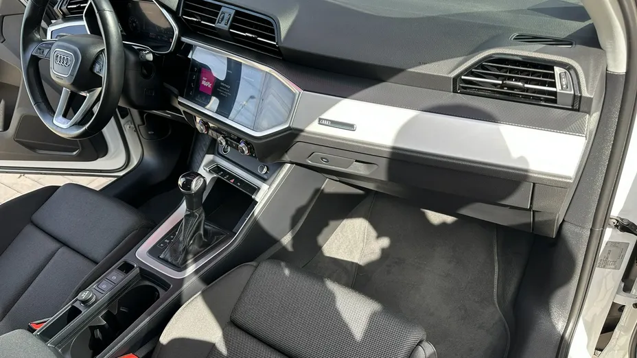 AUDI Q3 -