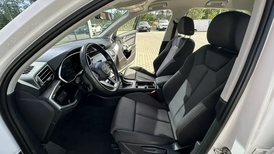 AUDI Q3 -