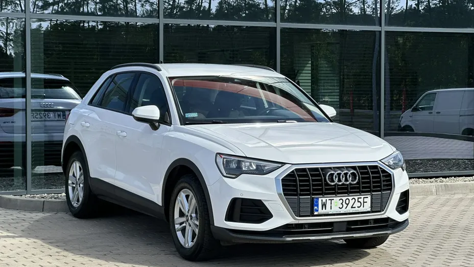AUDI Q3 -