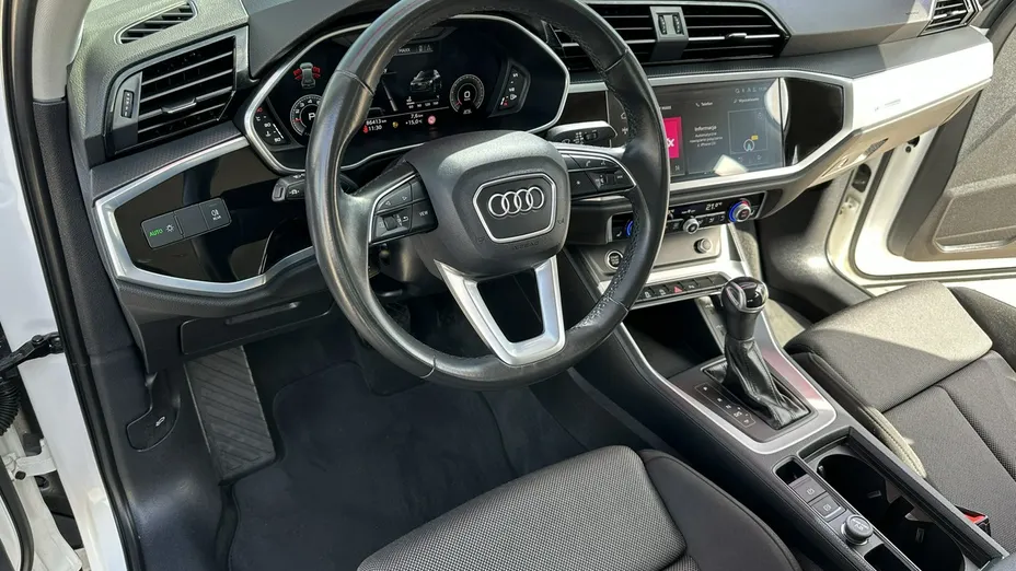 AUDI Q3 -