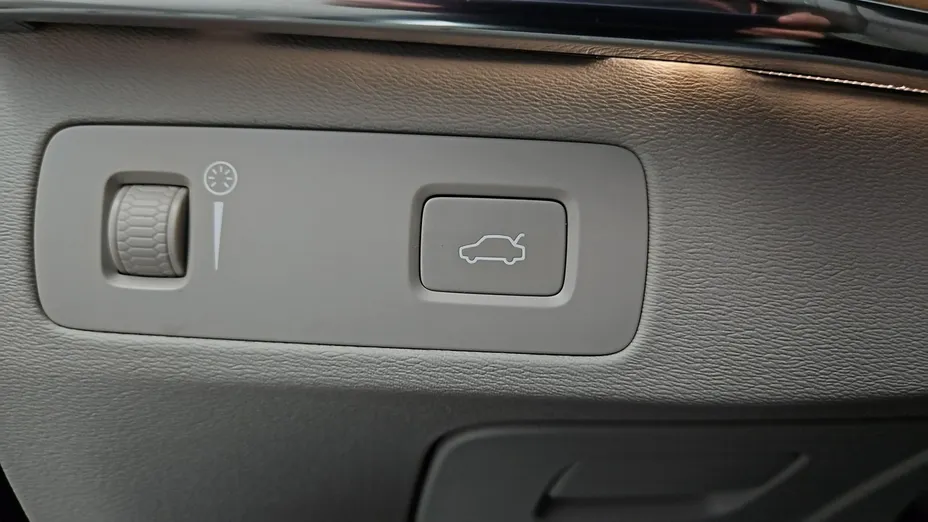 VOLVO XC90 -