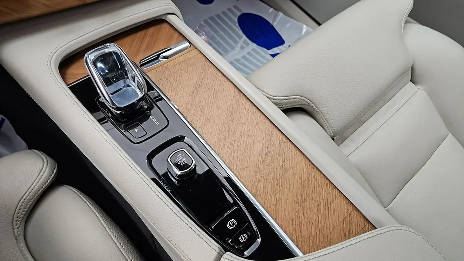 VOLVO XC90 -