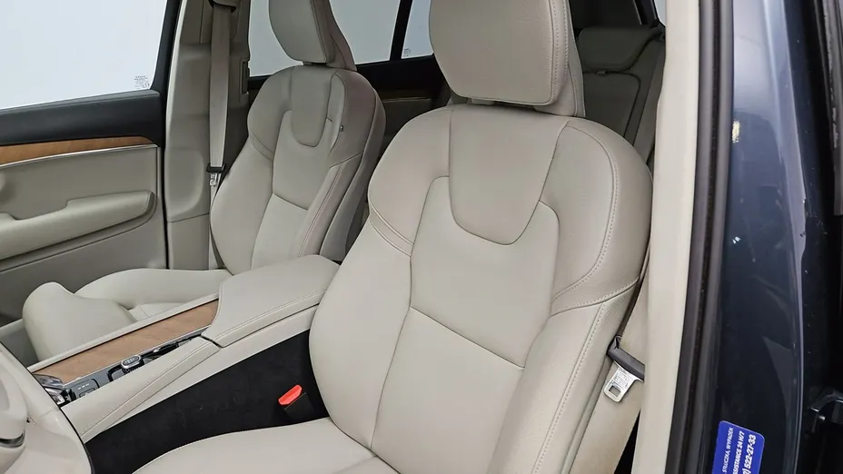 VOLVO XC90 -