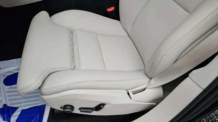 VOLVO XC90 -