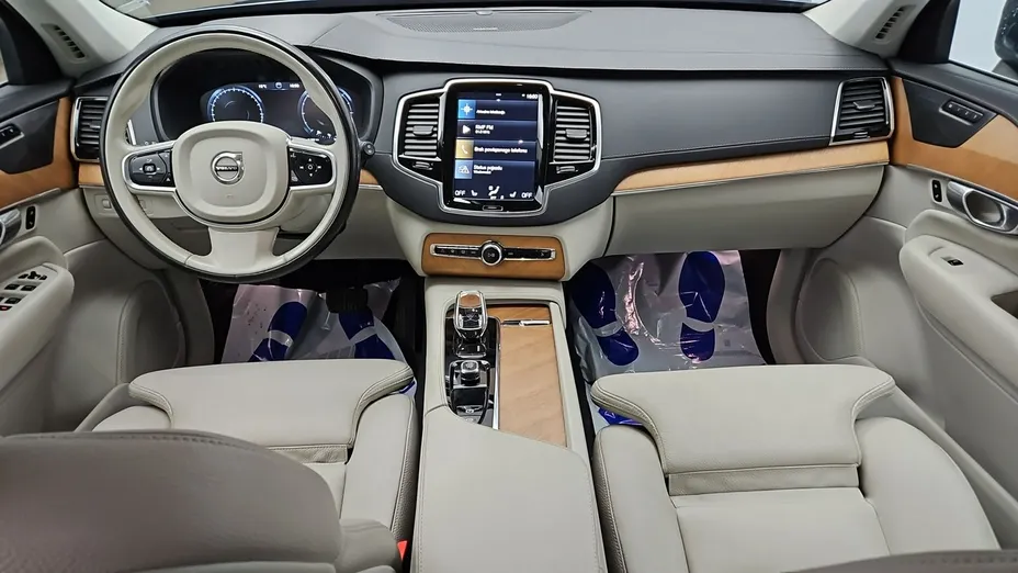 VOLVO XC90 -