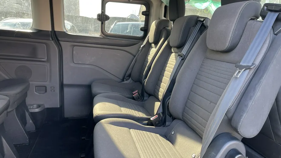 FORD Tourneo Custom -
