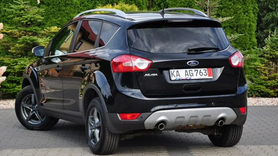FORD Kuga -