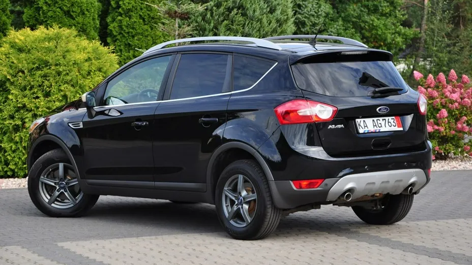 FORD Kuga -