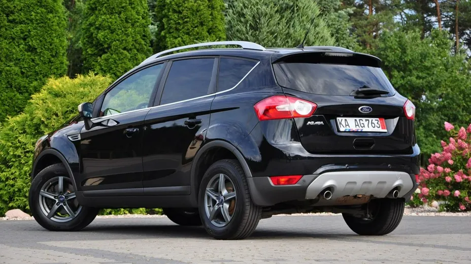 FORD Kuga -