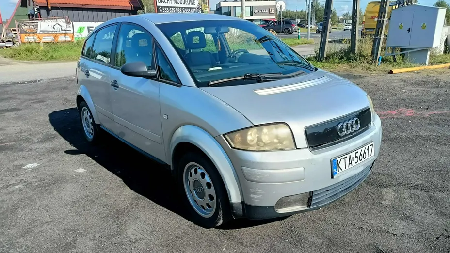 AUDI A2 -