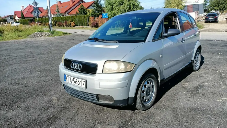 AUDI A2 -