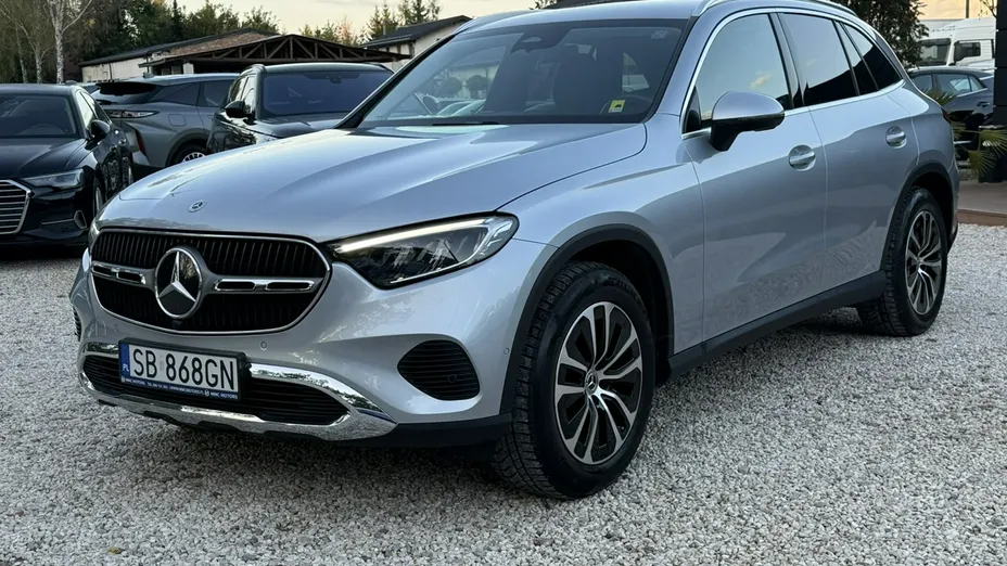 MERCEDES-BENZ GLC -