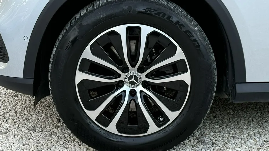 MERCEDES-BENZ GLC -