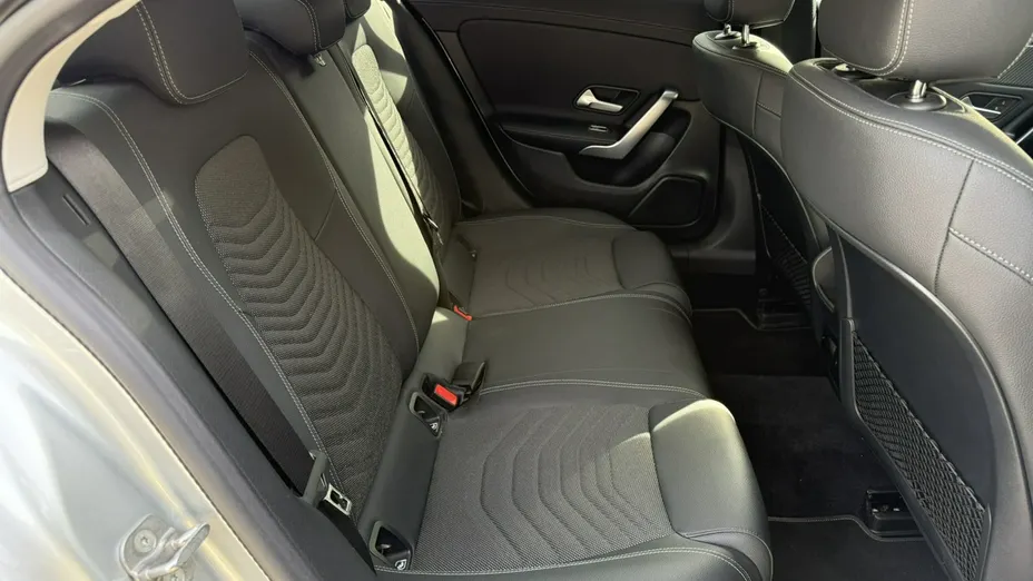 MERCEDES-BENZ CLA -