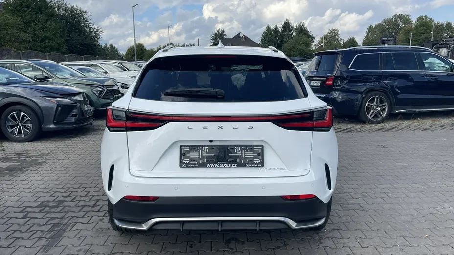 LEXUS NX -