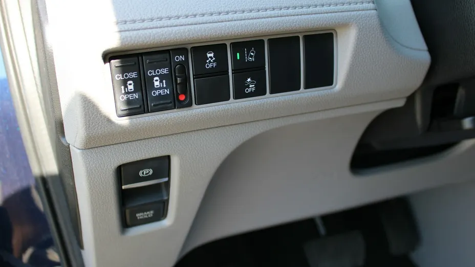 HONDA Odyssey -