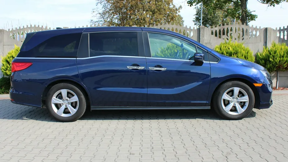 HONDA Odyssey -