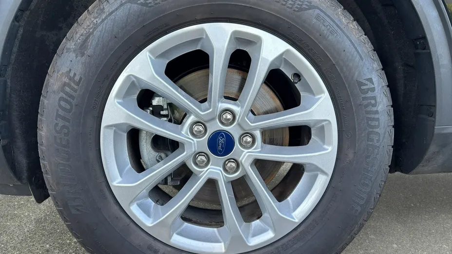 FORD Kuga -