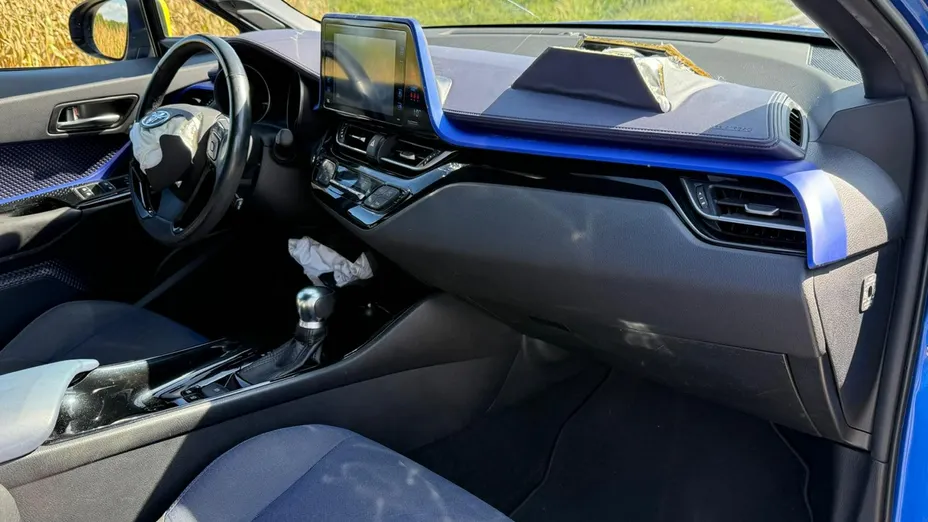 TOYOTA C-HR -