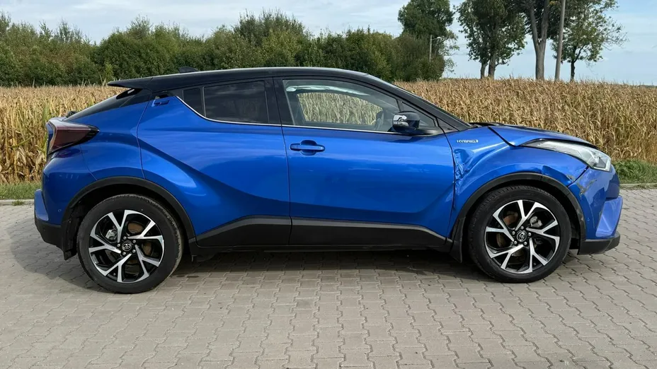 TOYOTA C-HR -