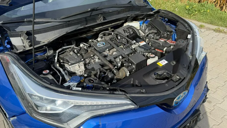 TOYOTA C-HR -