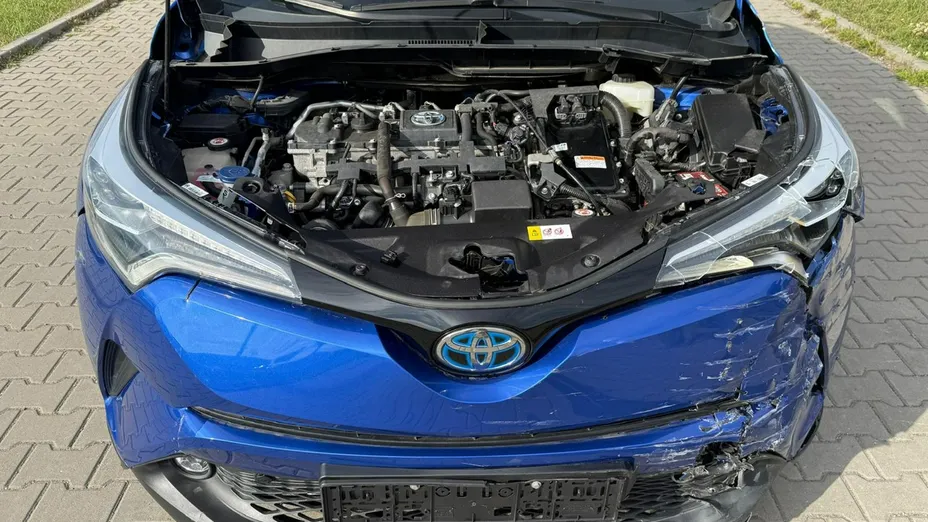 TOYOTA C-HR -