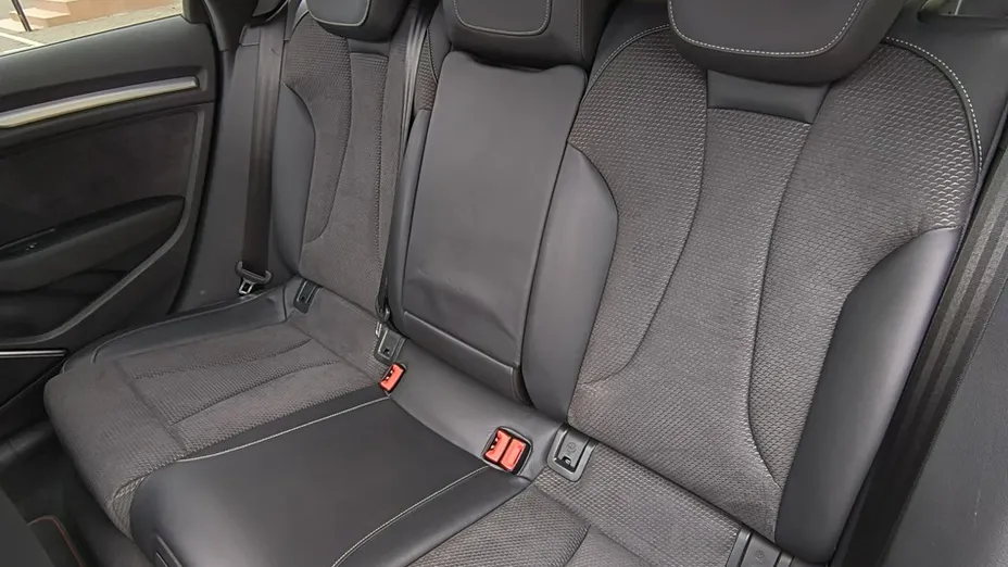 AUDI S3 Sportback -