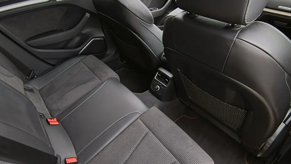 AUDI S3 Sportback -