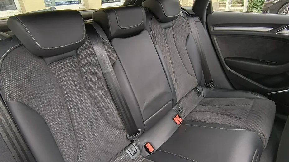 AUDI S3 Sportback -